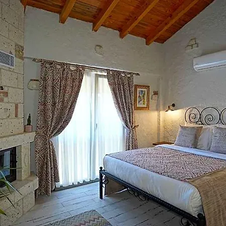 Otel Alacati Aura