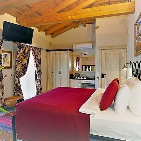 Alacati Aura Otel 3*