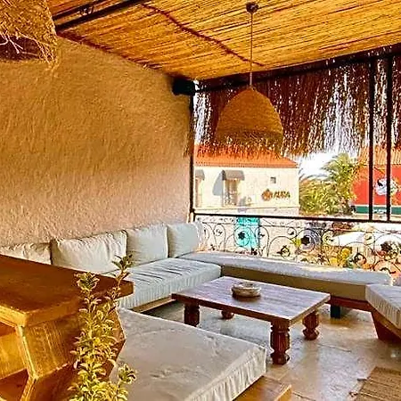 Otel Alacati Aura