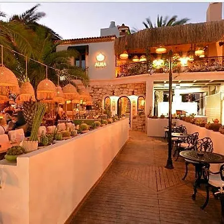 Alacati Aura Otel 3*